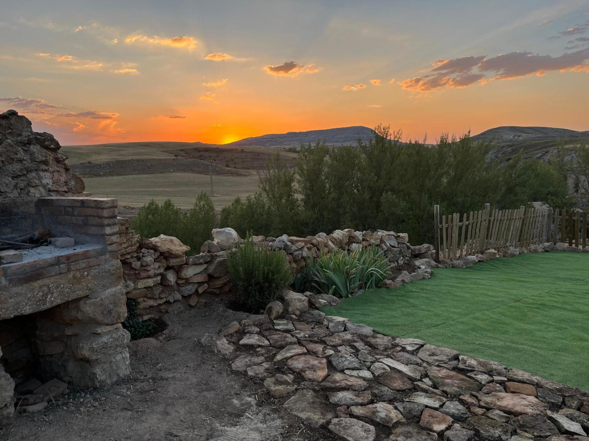 El Balcon De Reznos, Soria Villa Luaran gambar